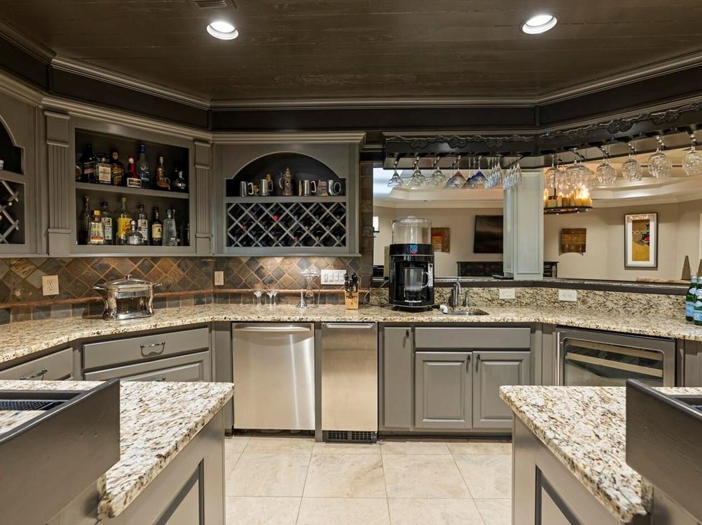 2985 Mnr Brg Dr, Alpharetta GA 30004-8813 exterior