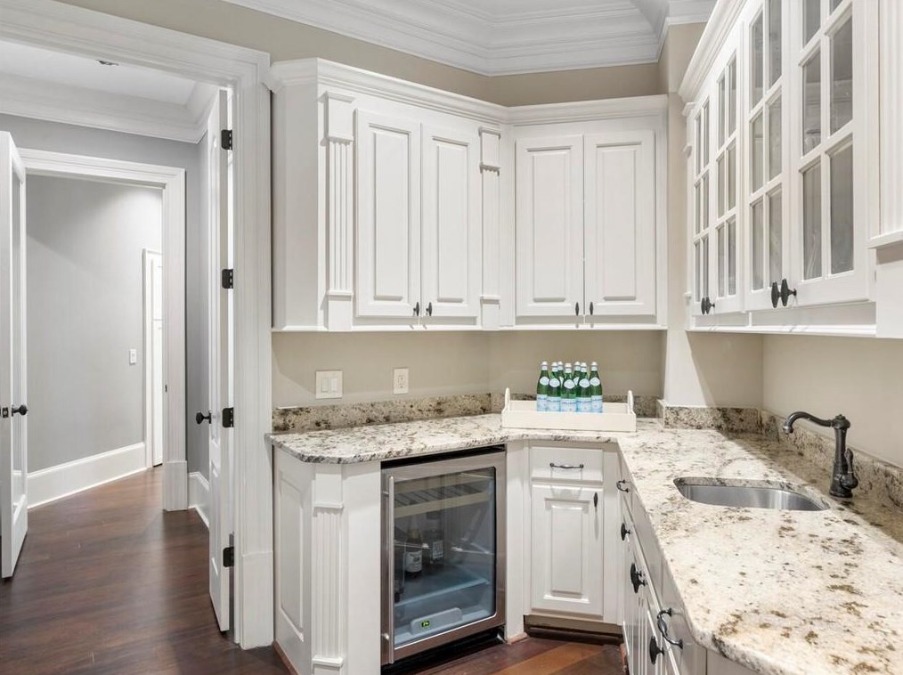 2985 Mnr Brg Dr, Alpharetta GA 30004-8813 exterior