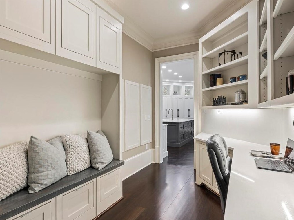 2985 Mnr Brg Dr, Alpharetta GA 30004-8813 exterior