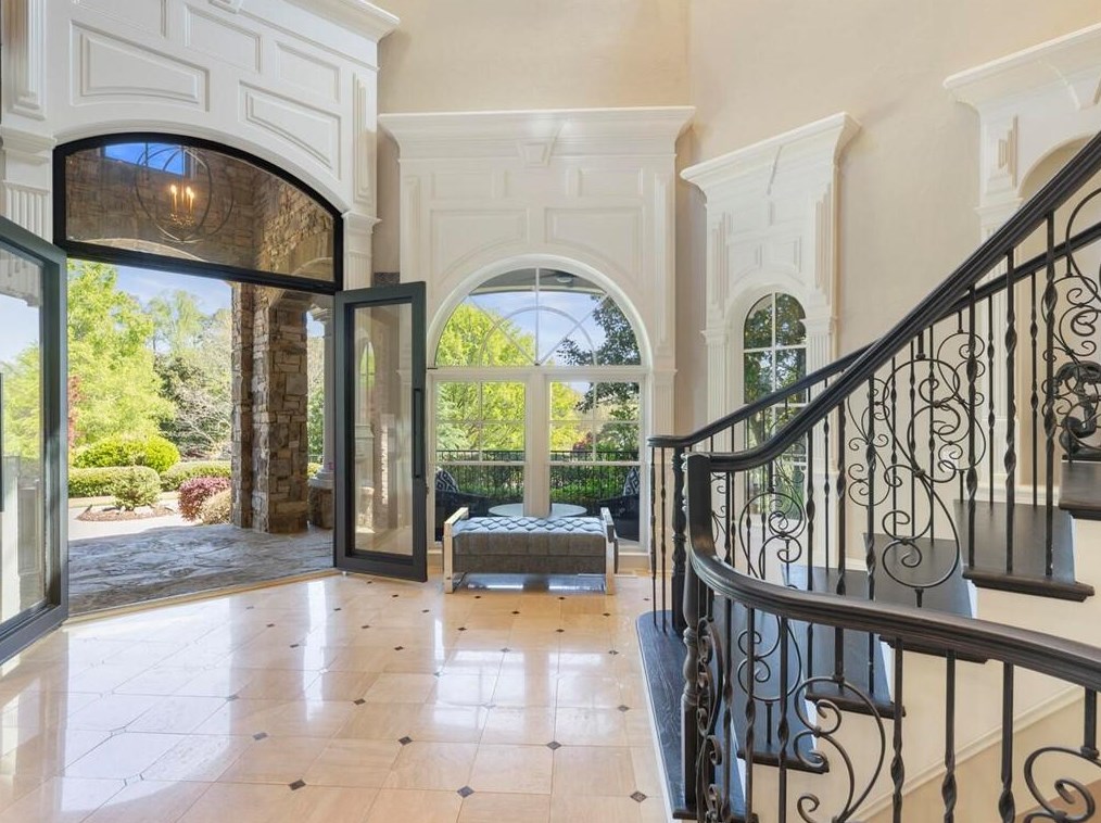 2985 Mnr Brg Dr, Alpharetta GA 30004-8813 exterior