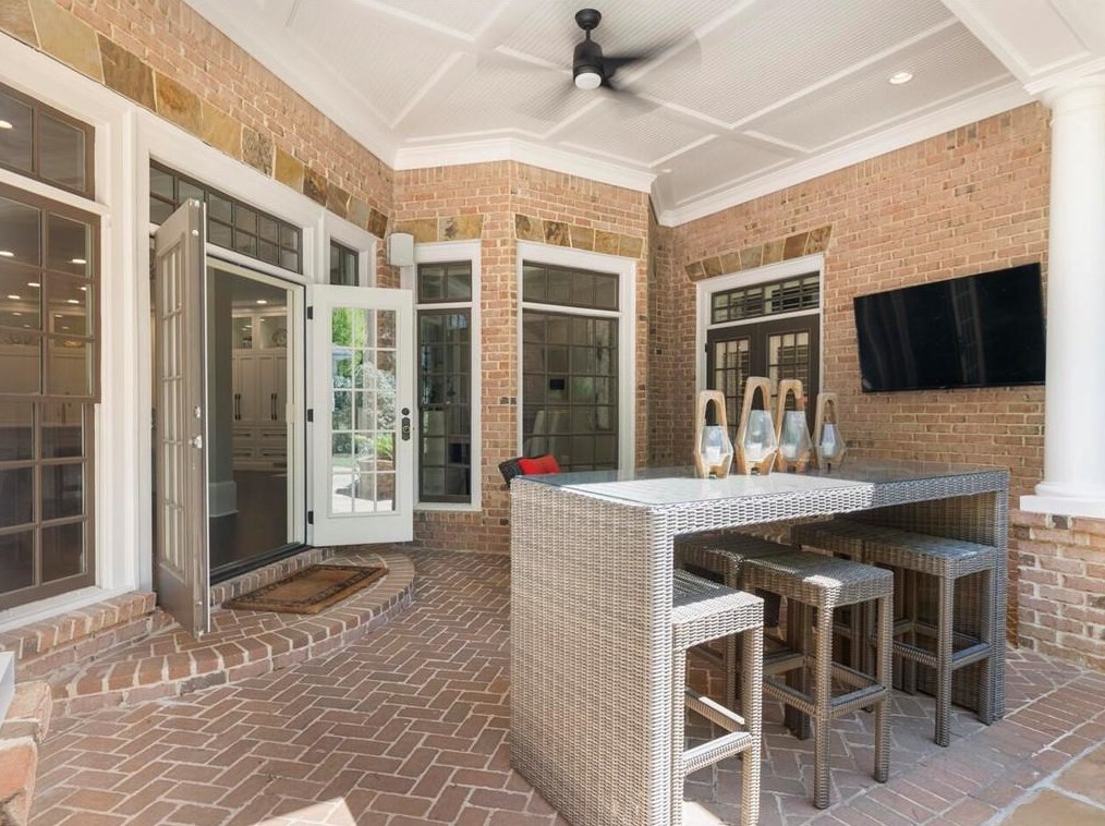 2985 Mnr Brg Dr, Alpharetta GA 30004-8813 exterior