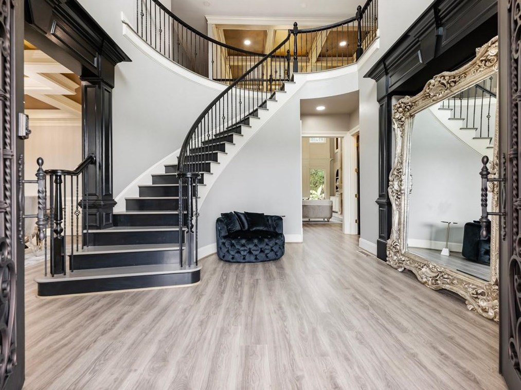 2850 Drayton Hall Dr, Buford, GA 30519-5809