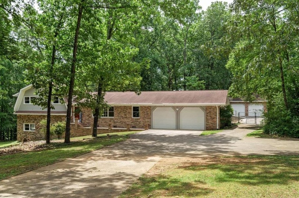 321 Ridgedale Dr, Silver Creek, GA 30173-2343