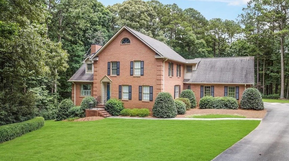 5530 Little Bear Dr, Douglasville, GA 30135-4870