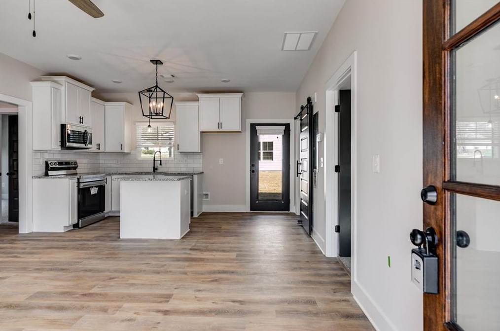 319 Bledsoe St, Carrollton, GA 30117-4015