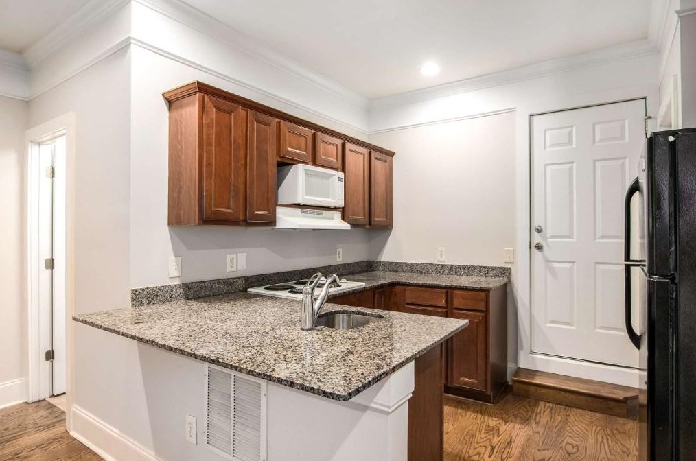 949 Ormewood Park Dr, Atlanta GA  30316-6816 exterior