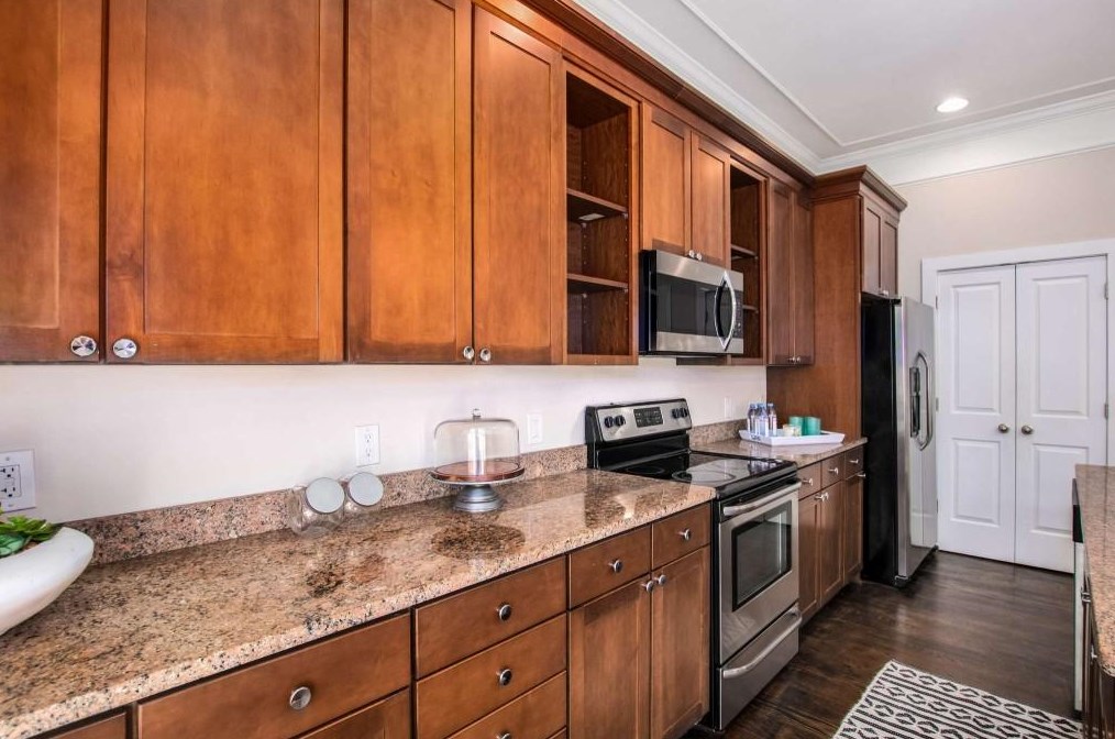 949 Ormewood Park Dr, Atlanta GA  30316-6816 exterior