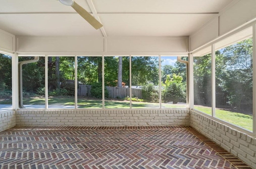 4775 Brinkley Ln, Atlanta GA 30342-2703 exterior