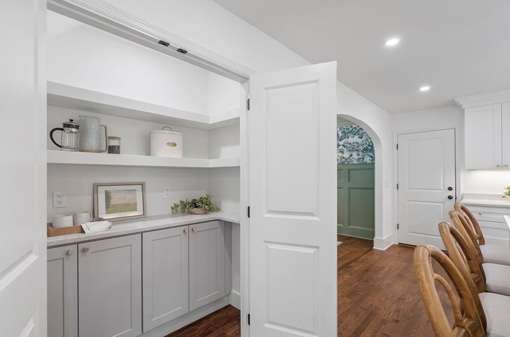 4775 Brinkley Ln, Atlanta GA 30342-2703 exterior