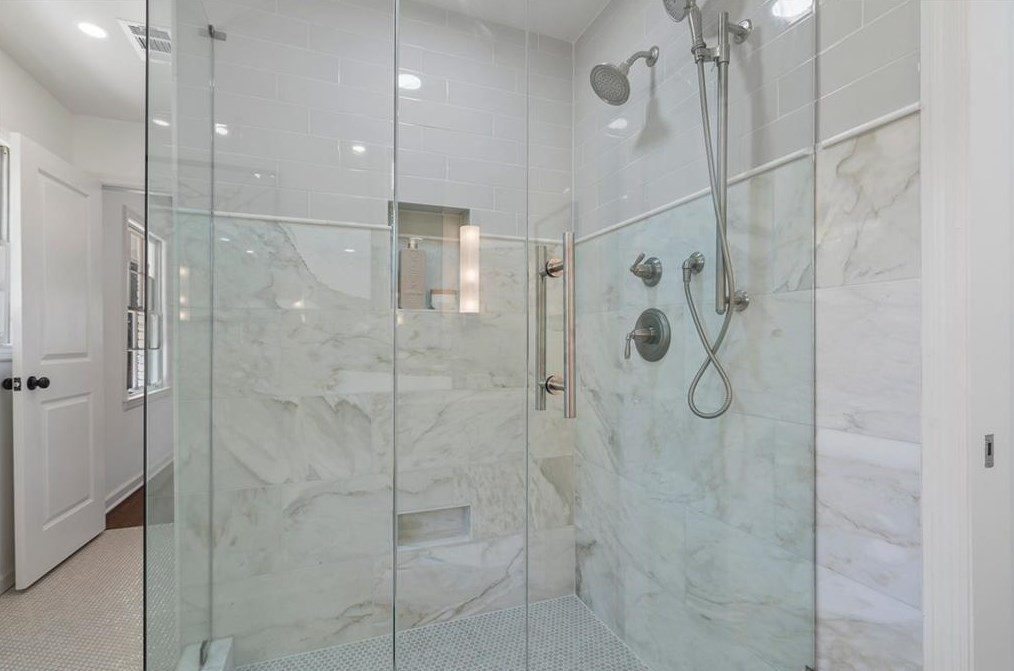 4775 Brinkley Ln, Atlanta GA 30342-2703 exterior