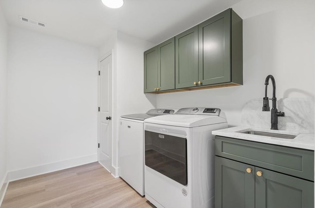 4775 Brinkley Ln, Atlanta GA 30342-2703 exterior