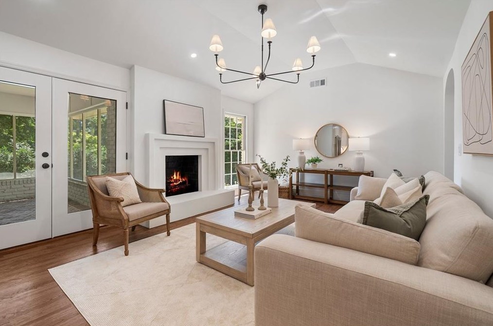 4775 Brinkley Ln, Atlanta GA 30342-2703 exterior