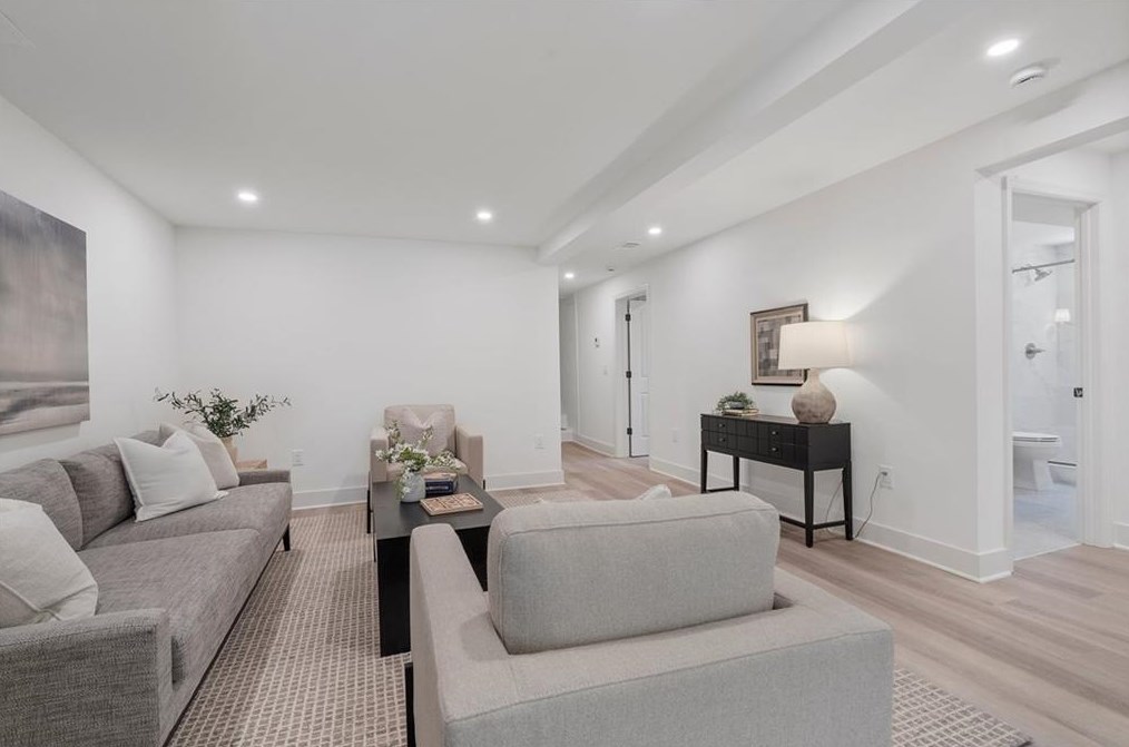 4775 Brinkley Ln, Atlanta GA 30342-2703 exterior