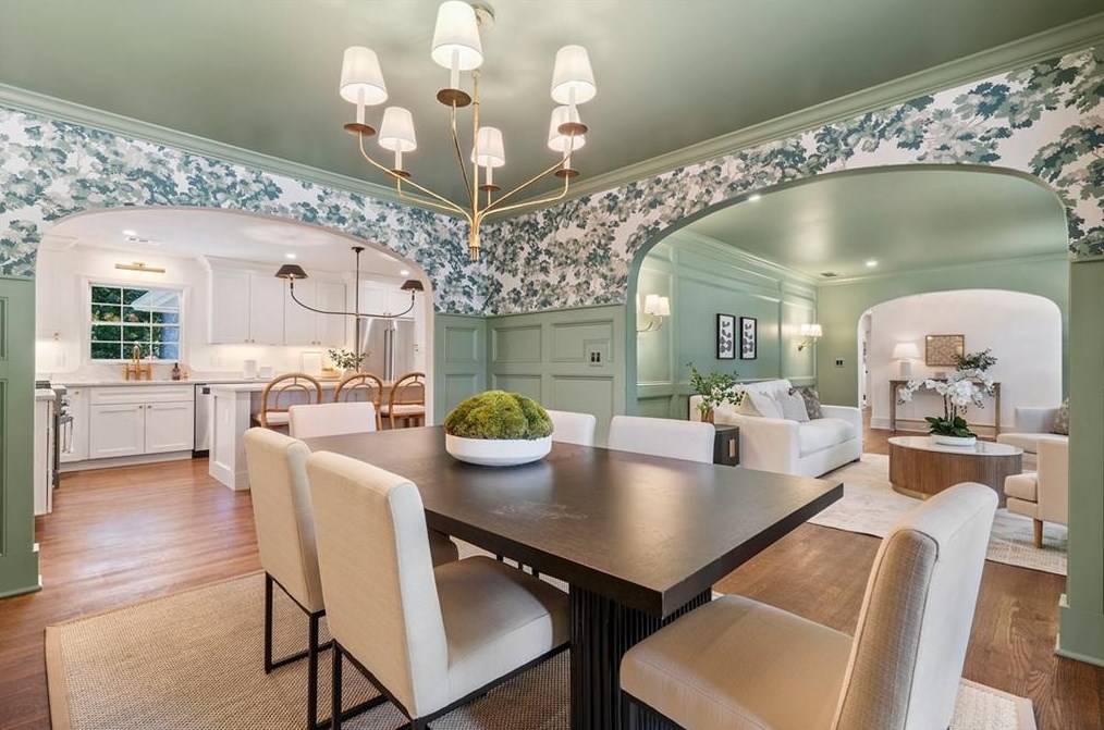 4775 Brinkley Ln, Atlanta GA 30342-2703 exterior