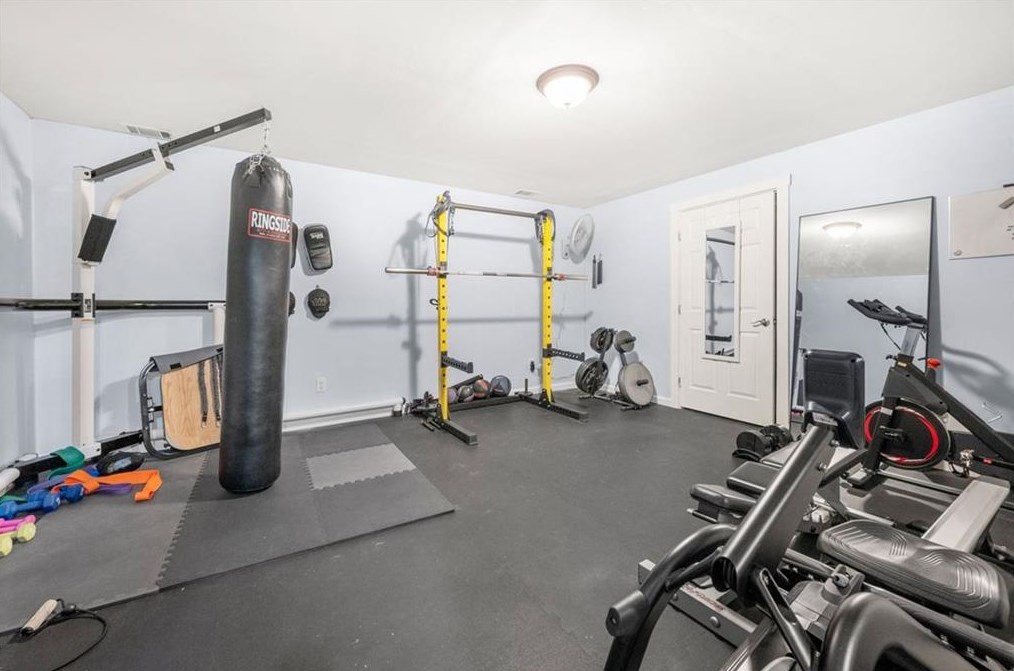 2068 Hatteras Way, Atlanta GA  30318-1083 exterior