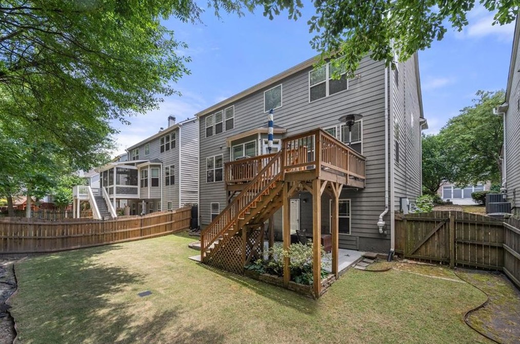 2068 Hatteras Way, Atlanta GA  30318-1083 exterior