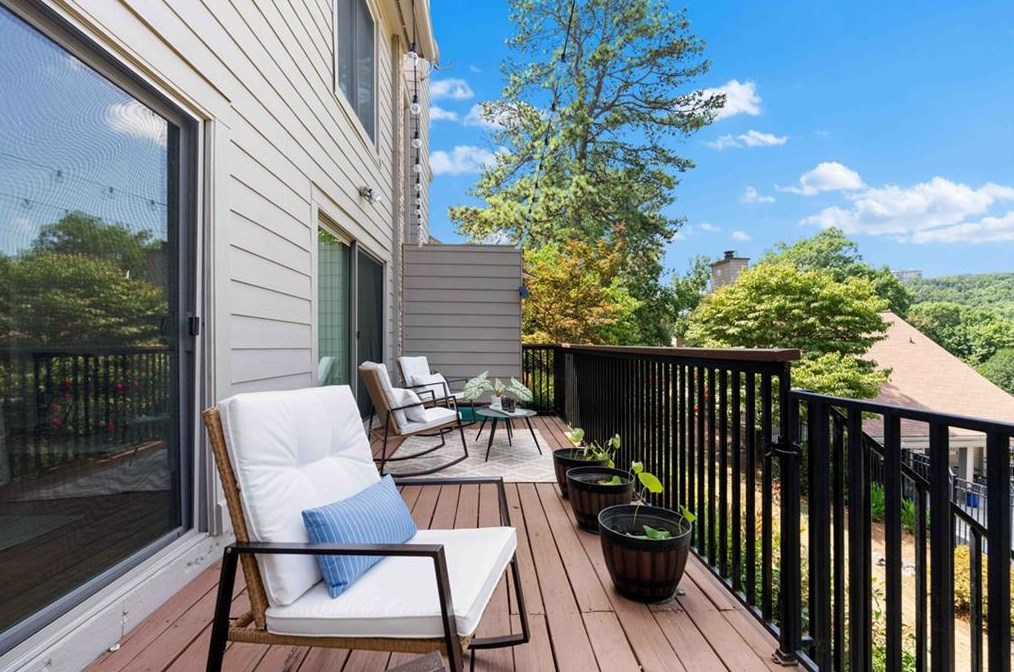 3631 Stonewall Dr, Atlanta GA  30339-3357 exterior