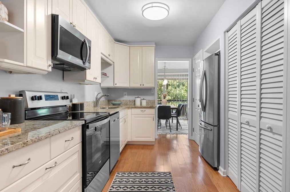 3631 Stonewall Dr, Atlanta GA  30339-3357 exterior