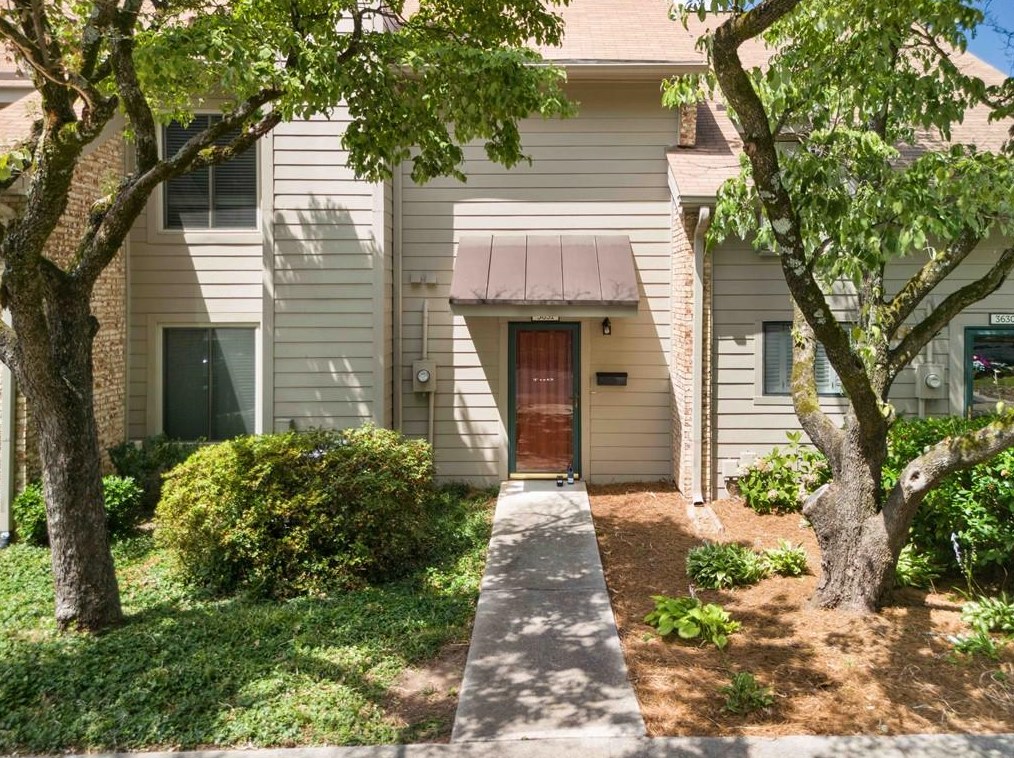 3631 Stonewall Dr, Atlanta GA  30339-3357 exterior