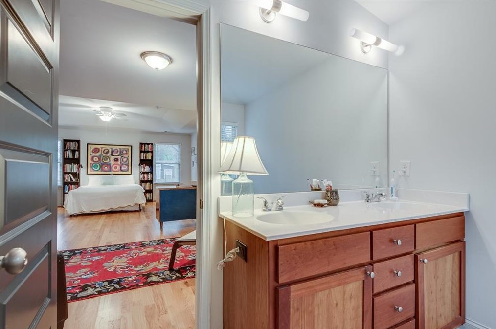 225 Murray Hl Ave, Atlanta GA 30317-1346 exterior