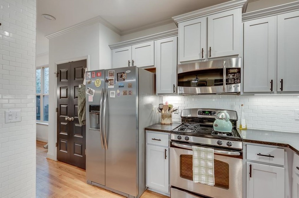 225 Murray Hl Ave, Atlanta GA 30317-1346 exterior