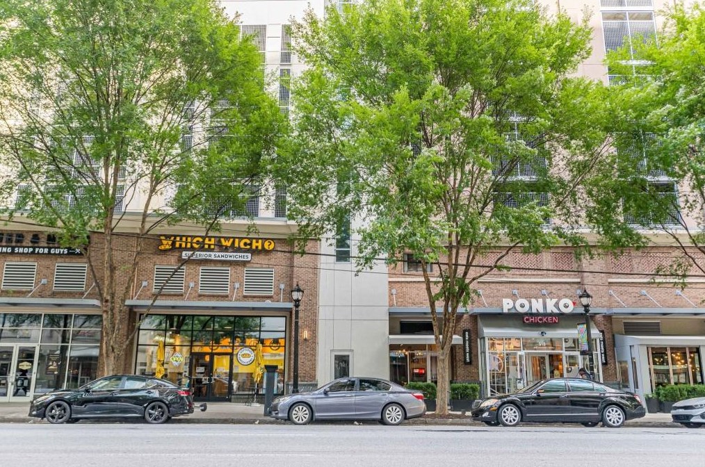 950 Peachtree St, Atlanta GA  30309-3862 exterior