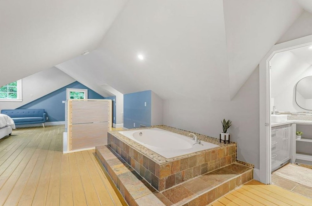 2348 Venetian Dr, Atlanta GA  30311-3357 exterior