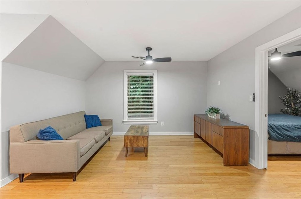 2348 Venetian Dr, Atlanta GA  30311-3357 exterior