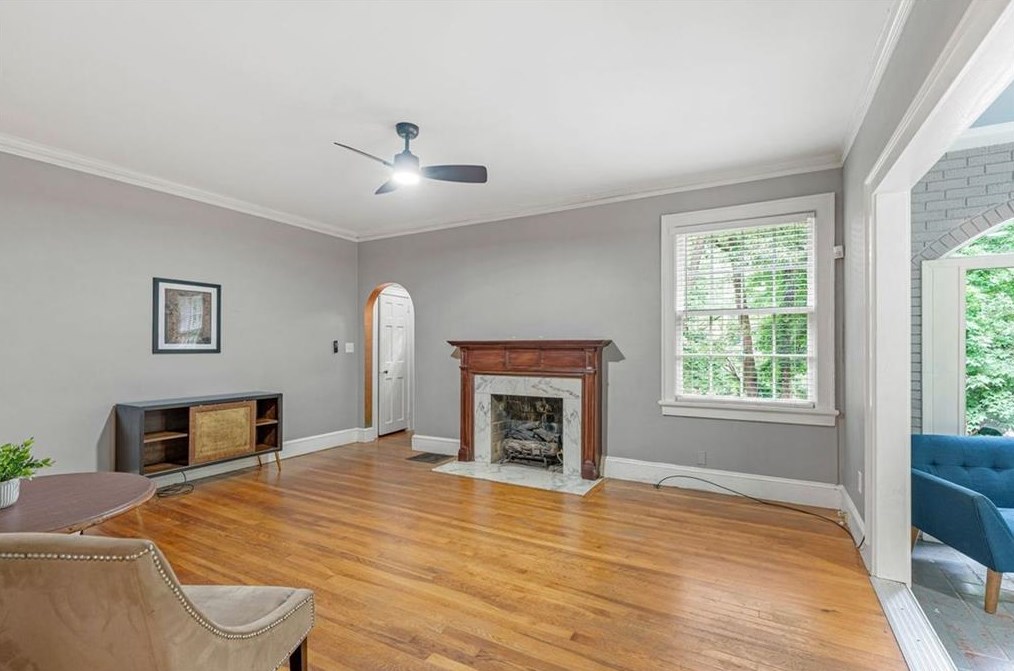 2348 Venetian Dr, Atlanta GA  30311-3357 exterior