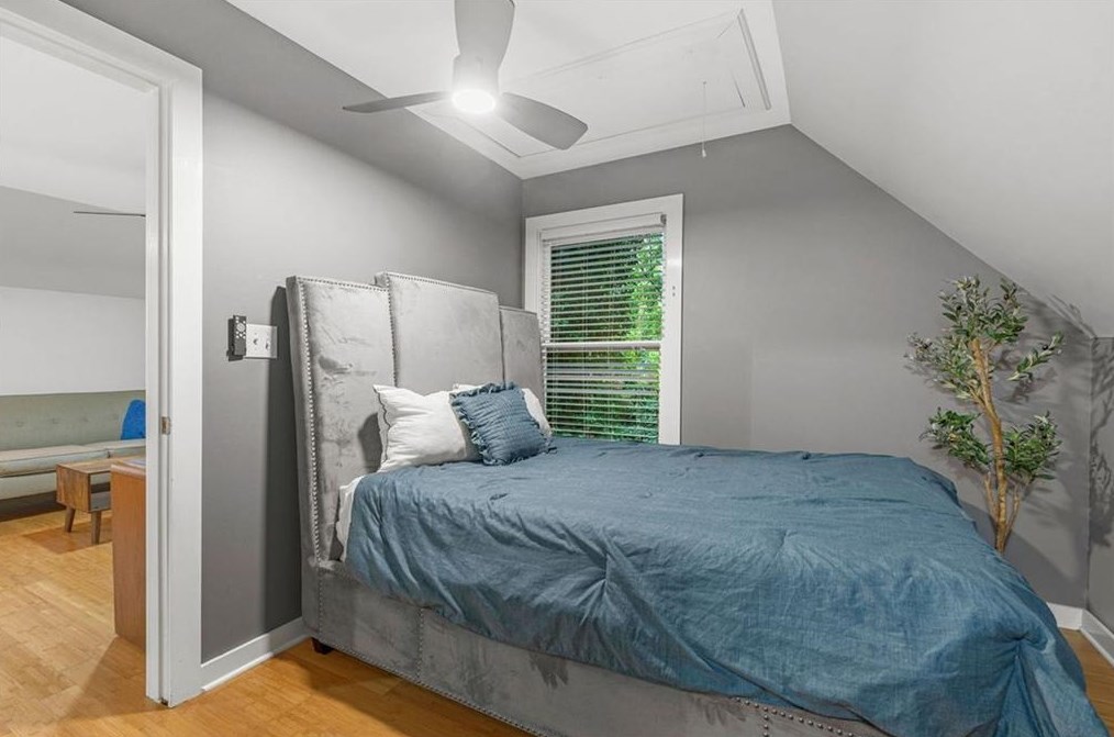 2348 Venetian Dr, Atlanta GA  30311-3357 exterior