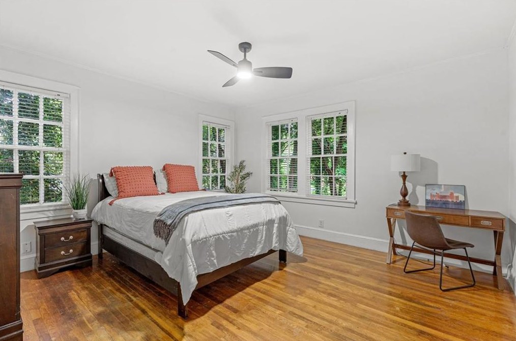 2348 Venetian Dr, Atlanta GA  30311-3357 exterior