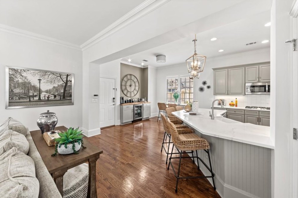 2080 Arminda Ct, Alpharetta GA  30022-1591 exterior