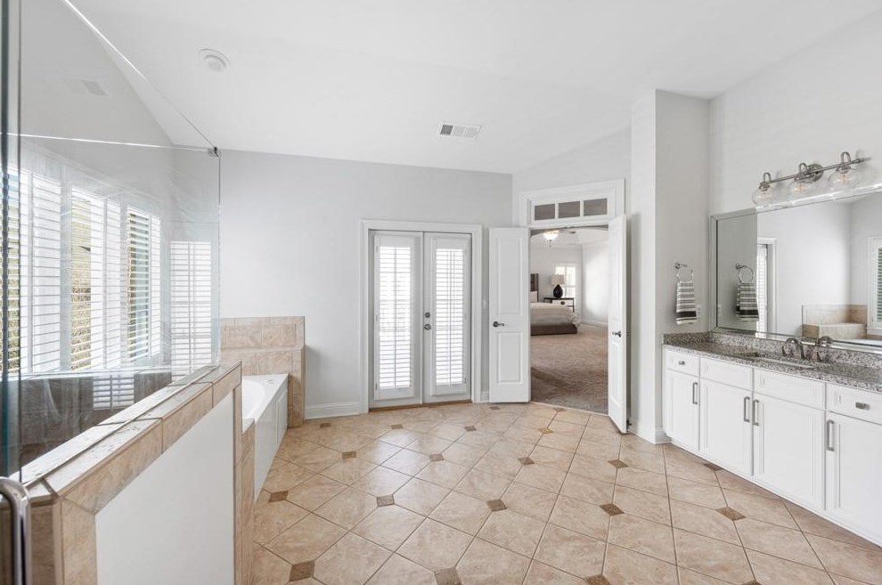 2080 Arminda Ct, Alpharetta GA  30022-1591 exterior