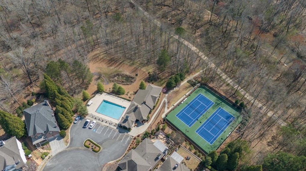 2080 Arminda Ct, Alpharetta GA  30022-1591 exterior