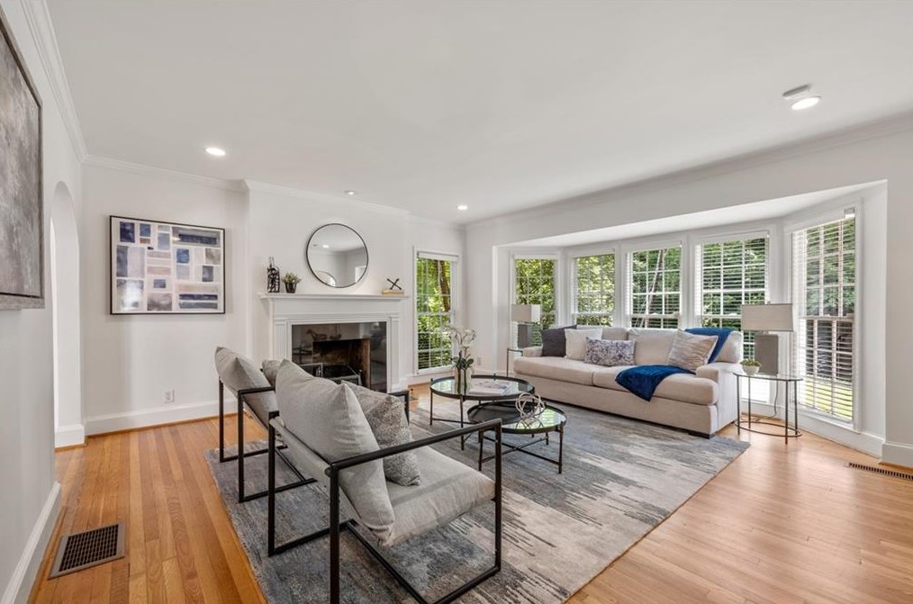 746 Wildwood Rd, Atlanta GA  30324-4943 exterior