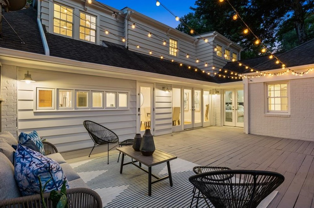 746 Wildwood Rd, Atlanta GA  30324-4943 exterior