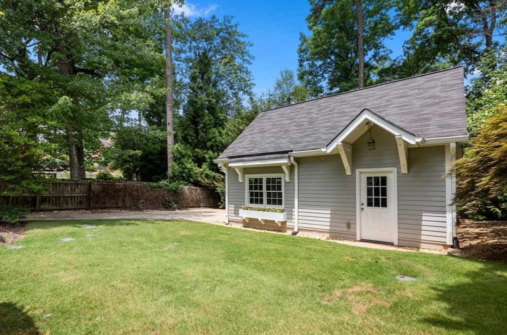 746 Wildwood Rd, Atlanta GA  30324-4943 exterior
