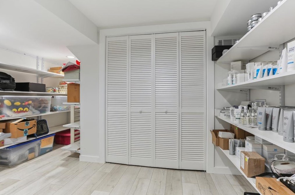 1798 Holly Ln, Atlanta GA  30329-3524 exterior