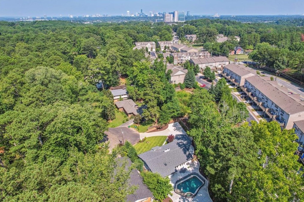 1798 Holly Ln, Atlanta GA  30329-3524 exterior