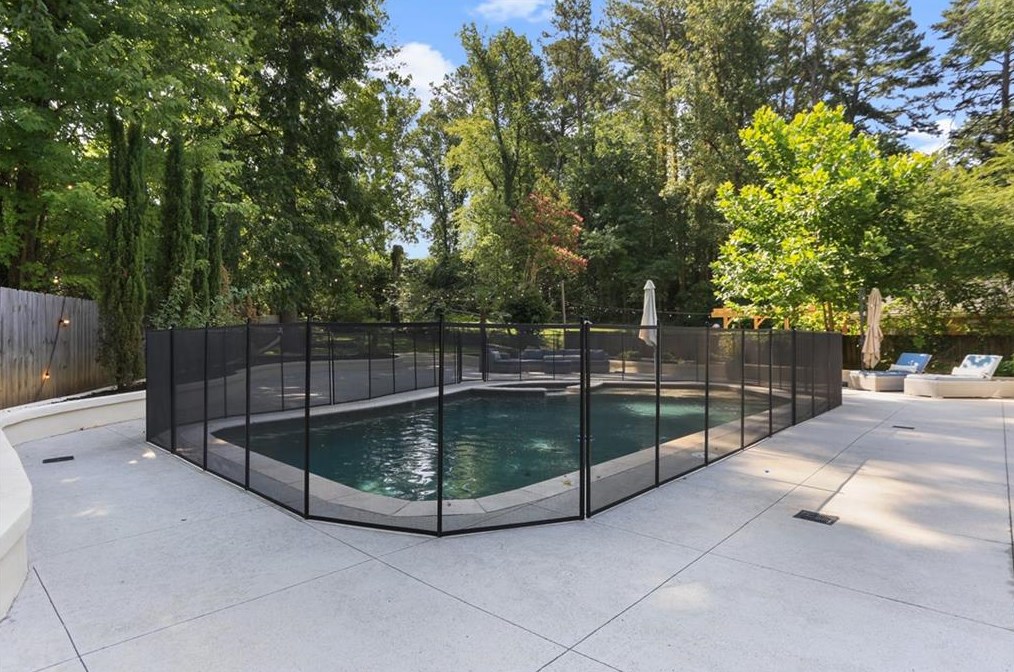 1798 Holly Ln, Atlanta GA  30329-3524 exterior