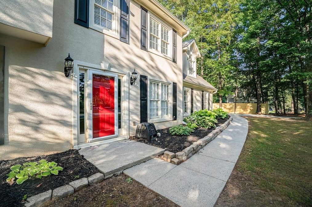 5665 Fairwood Dr, Acworth, GA 30101-4670