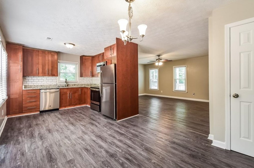 444 Azalea Dr, Stockbridge GA  30281-1627 exterior