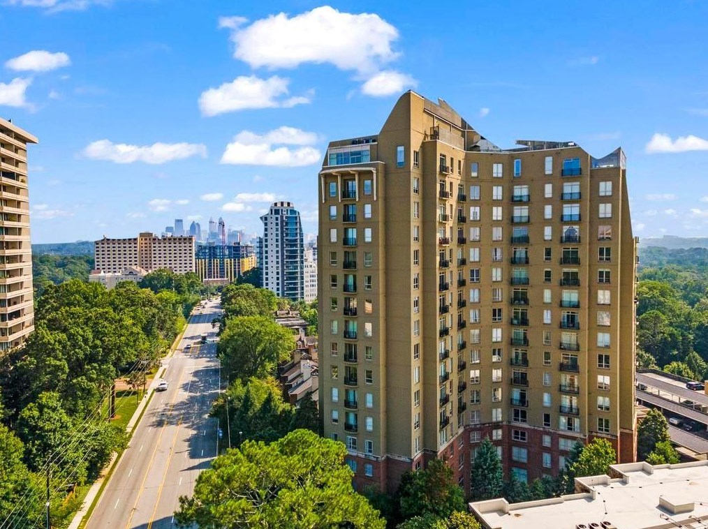 2626 Peachtree Rd, Atlanta GA  30305-5617 exterior