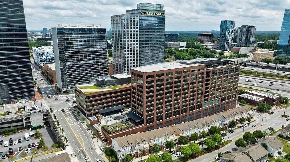 390 17th St, Atlanta GA  30363-2000 exterior