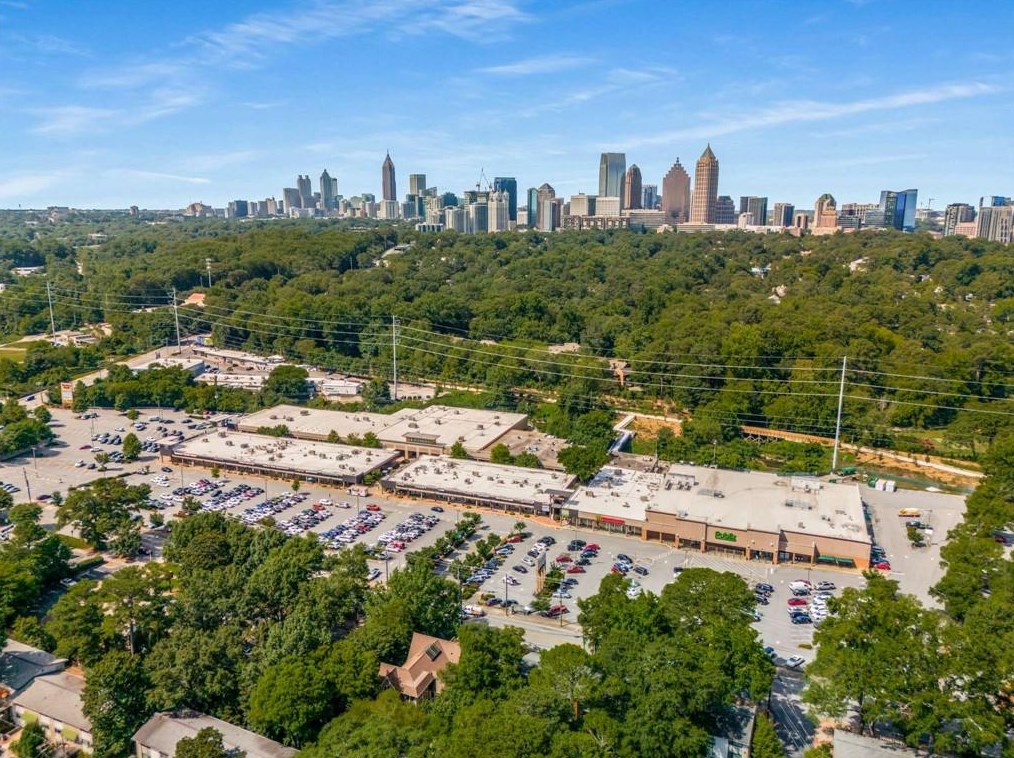 1943 Kilburn Dr, Atlanta GA  30324-4852 exterior