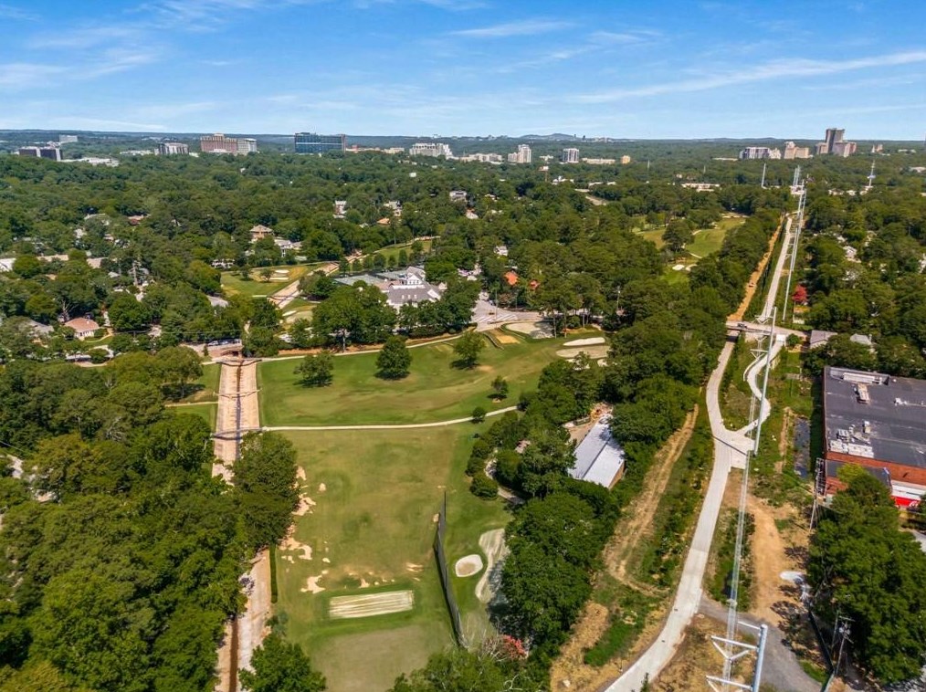 1943 Kilburn Dr, Atlanta GA  30324-4852 exterior