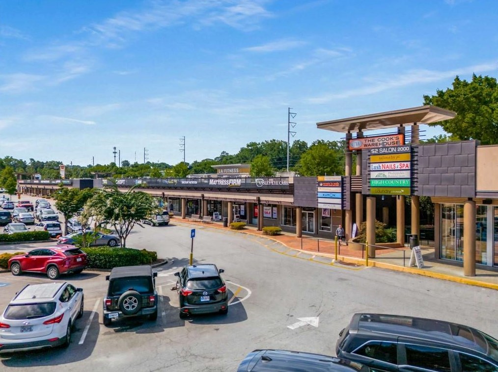 1943 Kilburn Dr, Atlanta GA  30324-4852 exterior