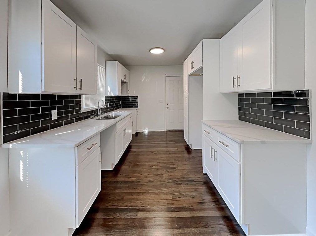 512 Aberdeen Dr, Atlanta GA  30318-6304 exterior