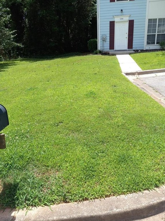 5700 Wells Cir, Stone Mountain, GA 30087-5261