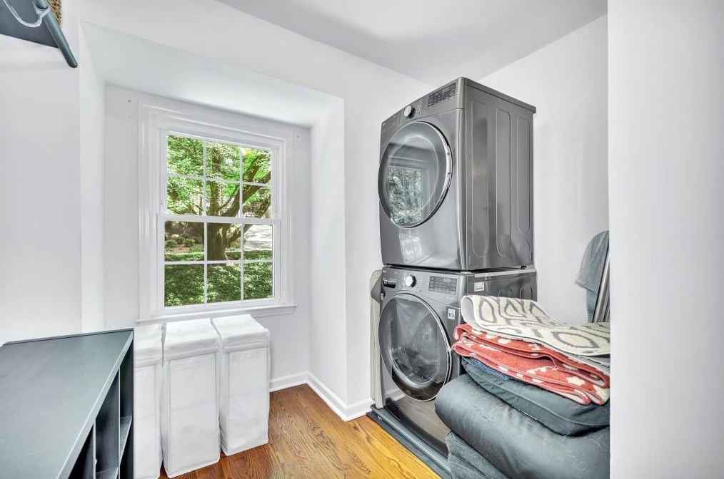 2296 Sherbrooke Dr, Atlanta GA  30345-1933 exterior